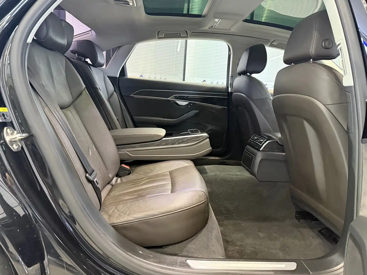 Audi A8 2018 A8L 55 TFSI quattro Launch Elite фото 11