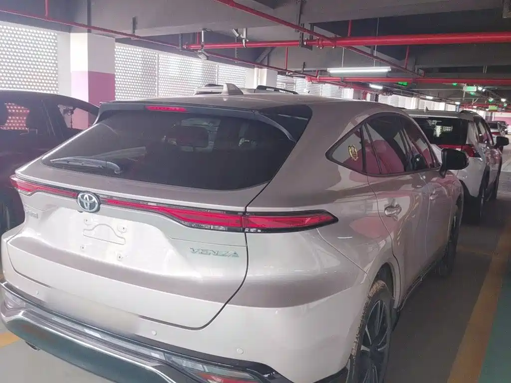 صورة 25 - Toyota Venza