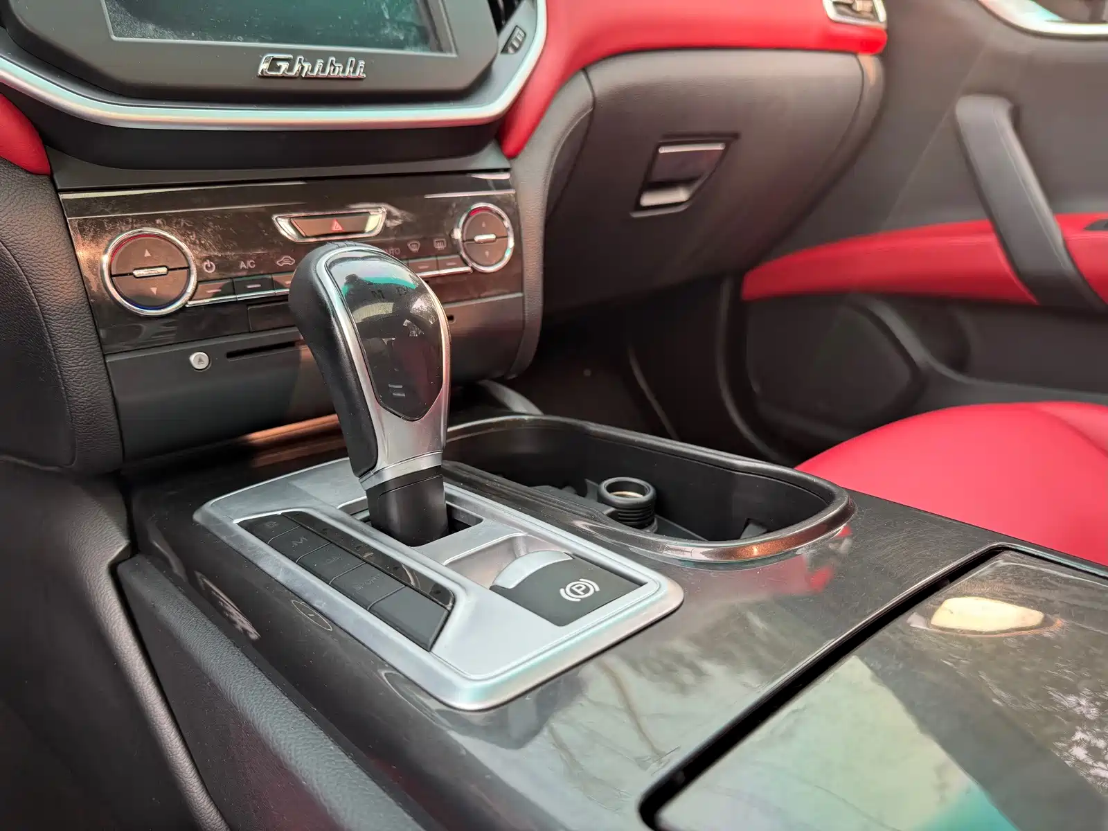 صورة 9 - Maserati Ghibli