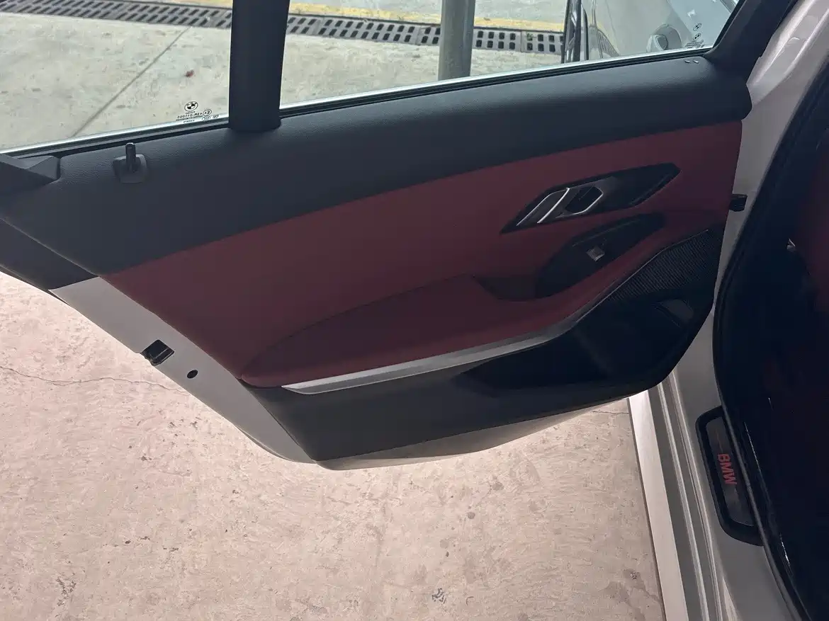 BMW i3 2022 eDrive 35 L фото 9