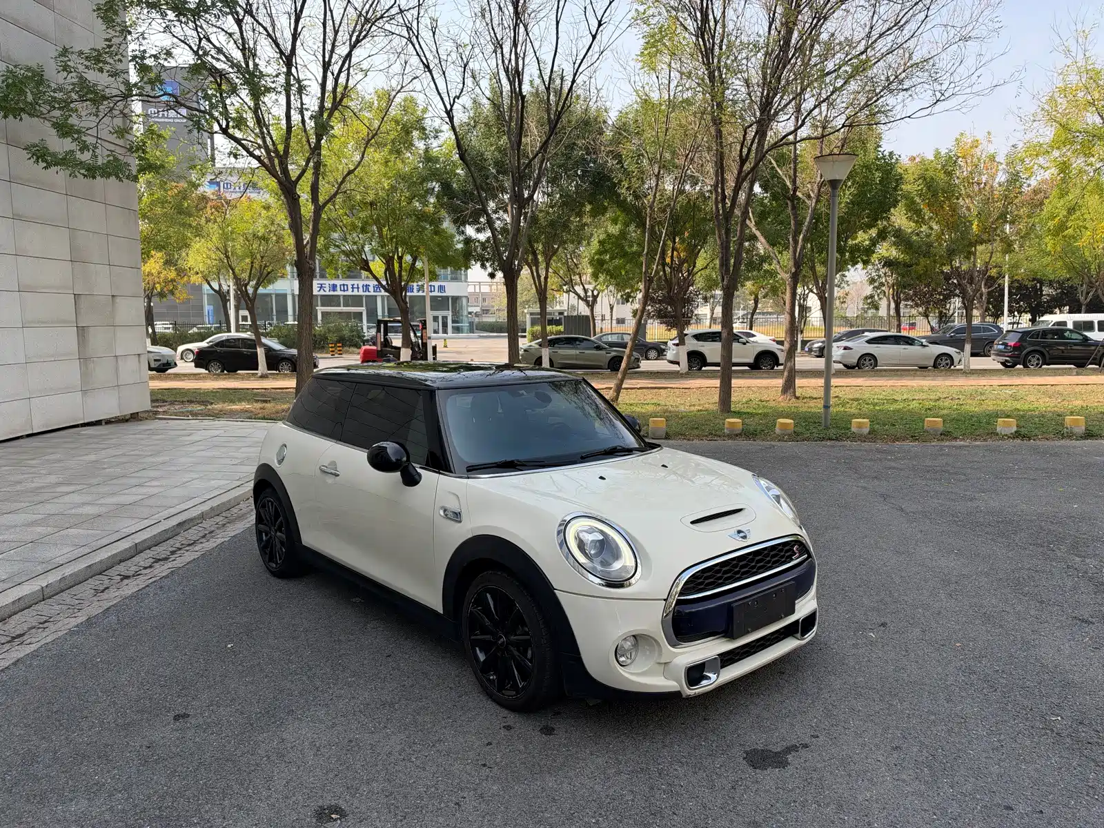 Фото 3 - MINI MINI
