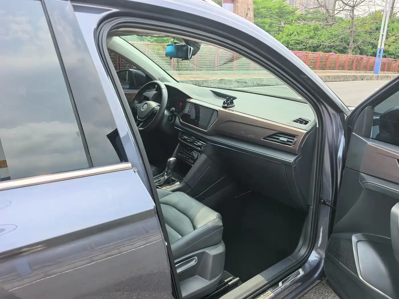 Volkswagen Tharu 2021 330TSI 4WD Flagship фото 21