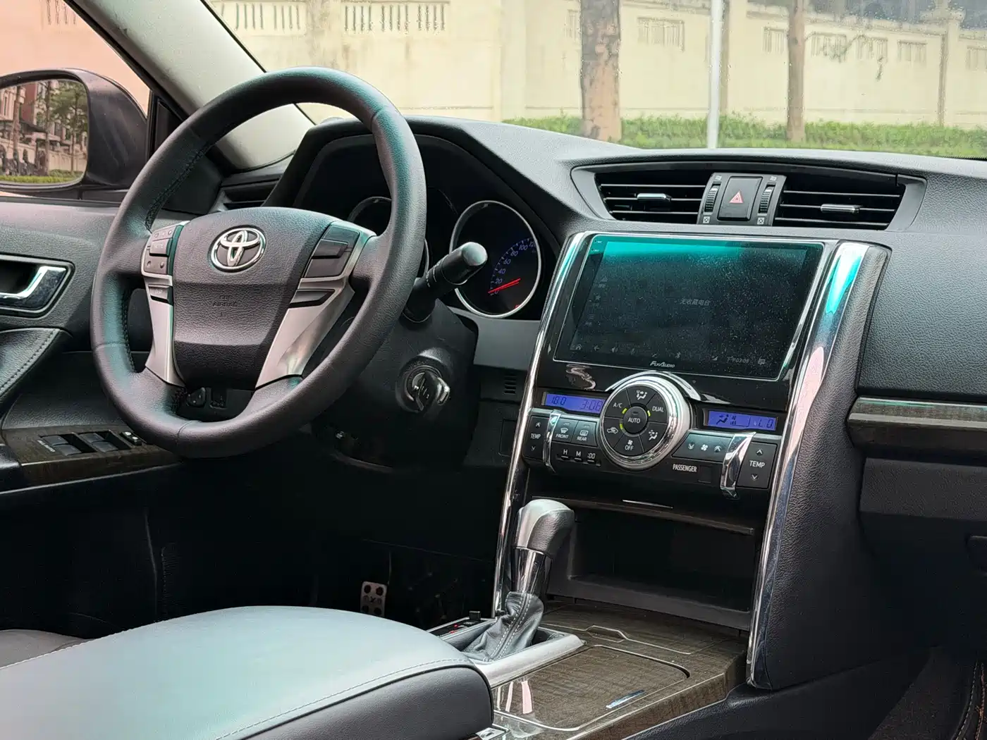 Toyota Reiz 2013 2.5V Elite Edition фото 11