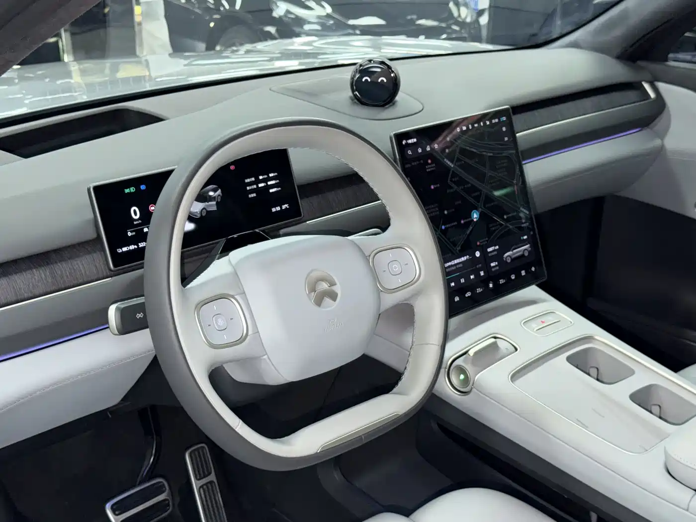 NIO ES8 2023 75kWh Executive Edition фото 18
