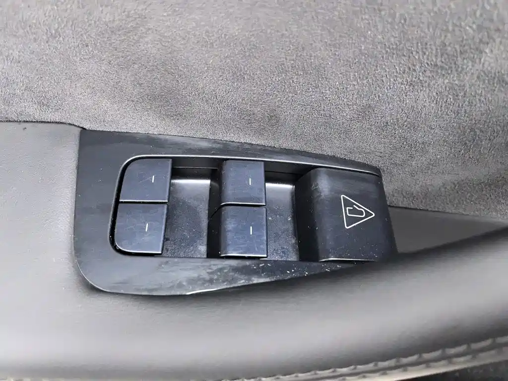 Photo 9 - Tesla Model Y