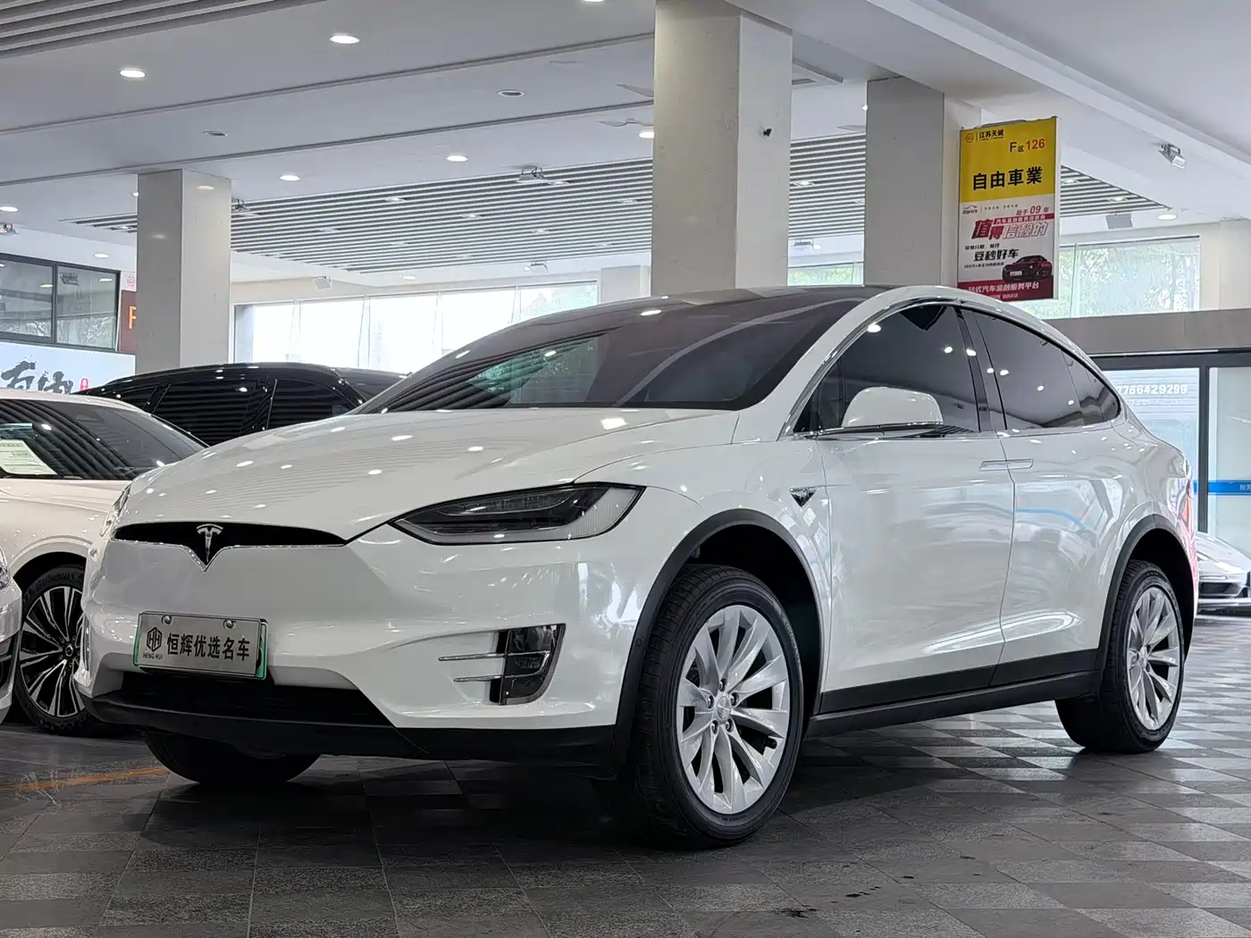 TESLA MODEL X