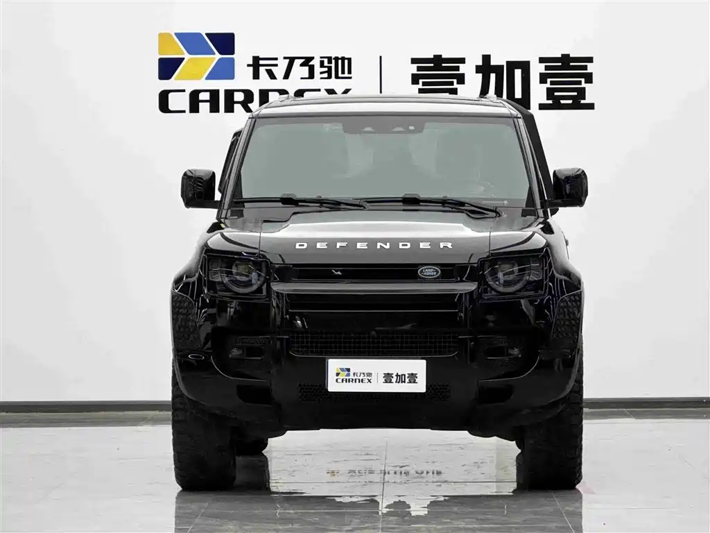 Land Rover Defender 2023 Model 90 3.0T P400 XS фото 2