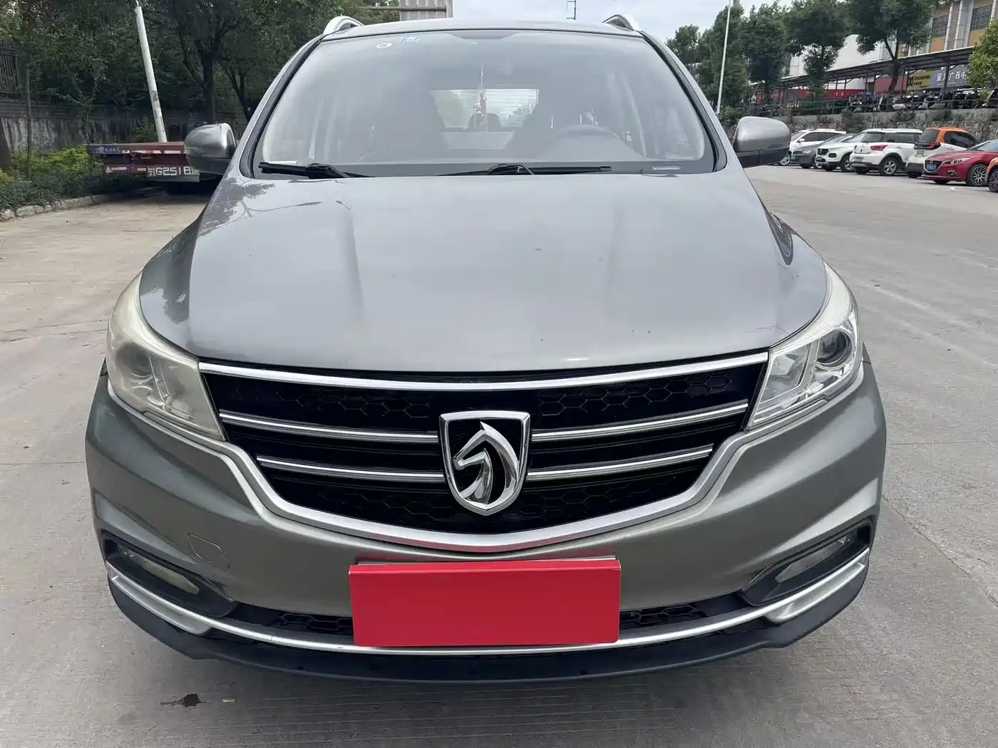 Baojun 730 2020 2019 1.5T Manual Fashion Edition 7-Seater China VI