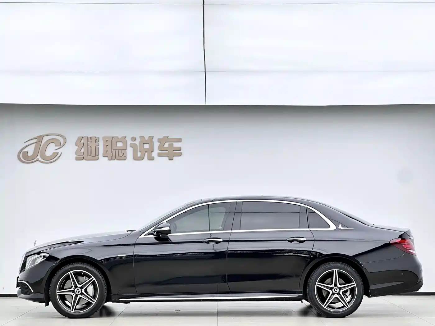 Mercedes-Benz E-Class 2020 Facelift E 300 L Sport Exclusive фото 13