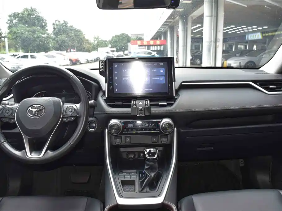 Toyota RAV4 Rongfang 2022 2.0L CVT 2WD Trend Plus Edition фото 9