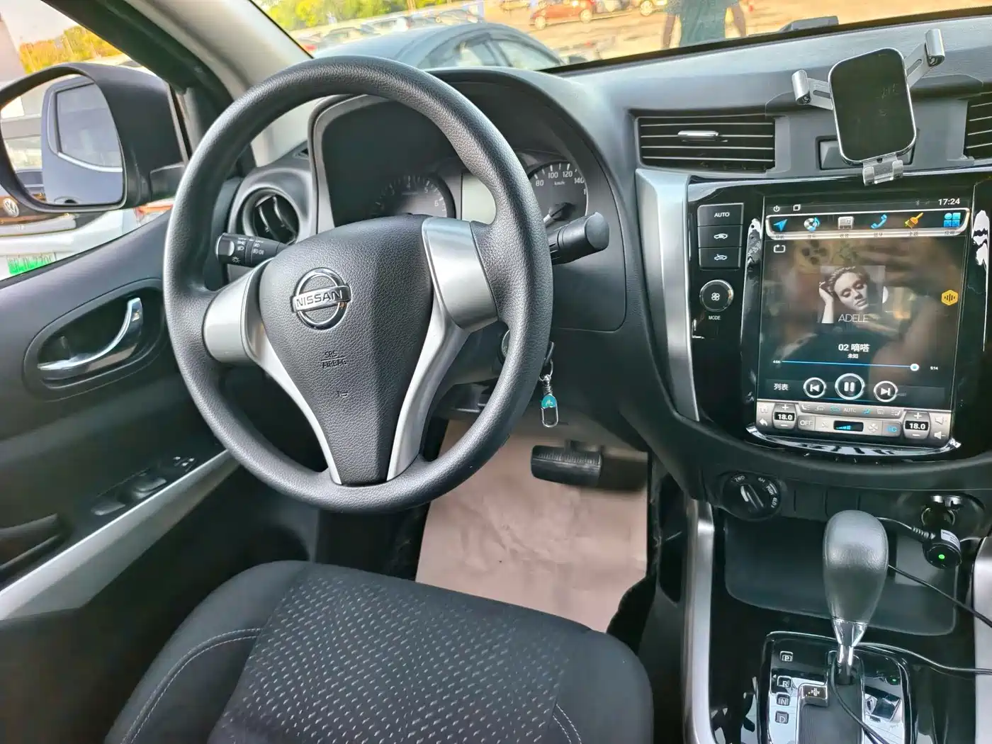 Nissan Navara 2019 2017 Model 2.5L Automatic 4WD Luxury QR25
