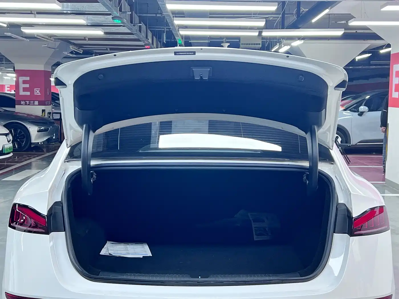 Фото 11 - Roewe D7