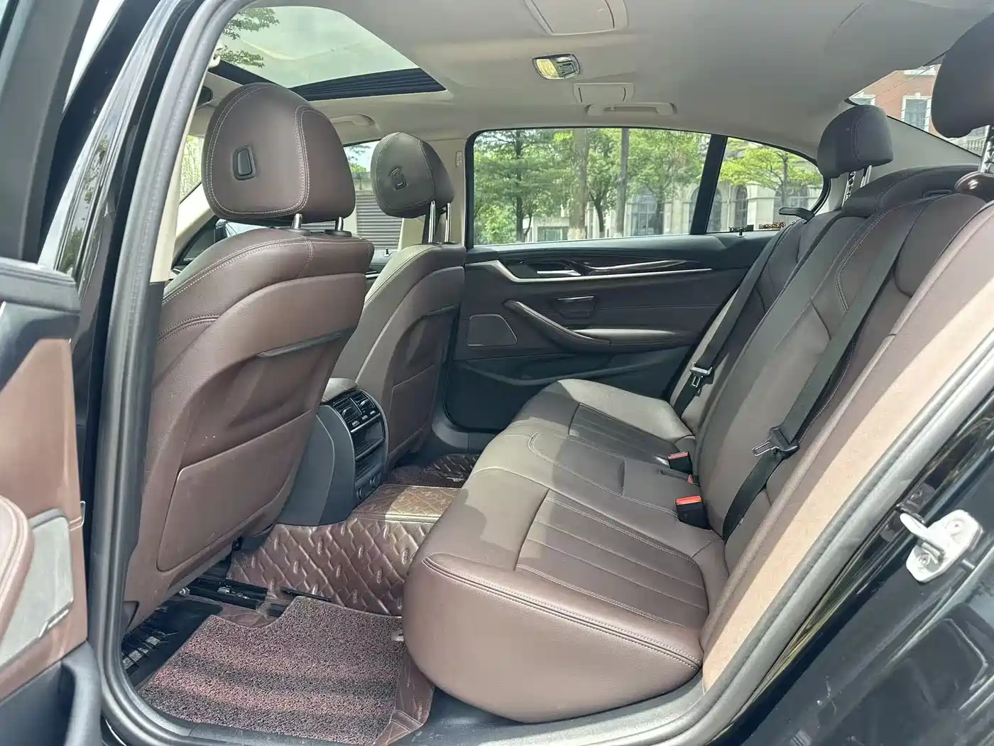 BMW 5 Series 2019 525Li Luxury Package фото 6
