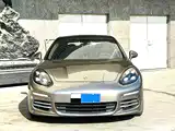 Photo 2 - Porsche Panamera