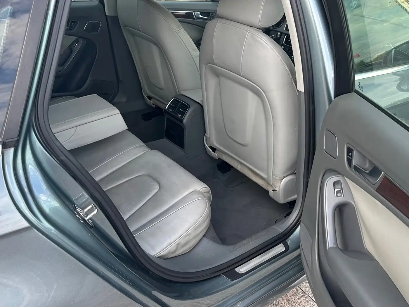Audi A4L 2013 35 TFSI Automatic Comfort фото 13