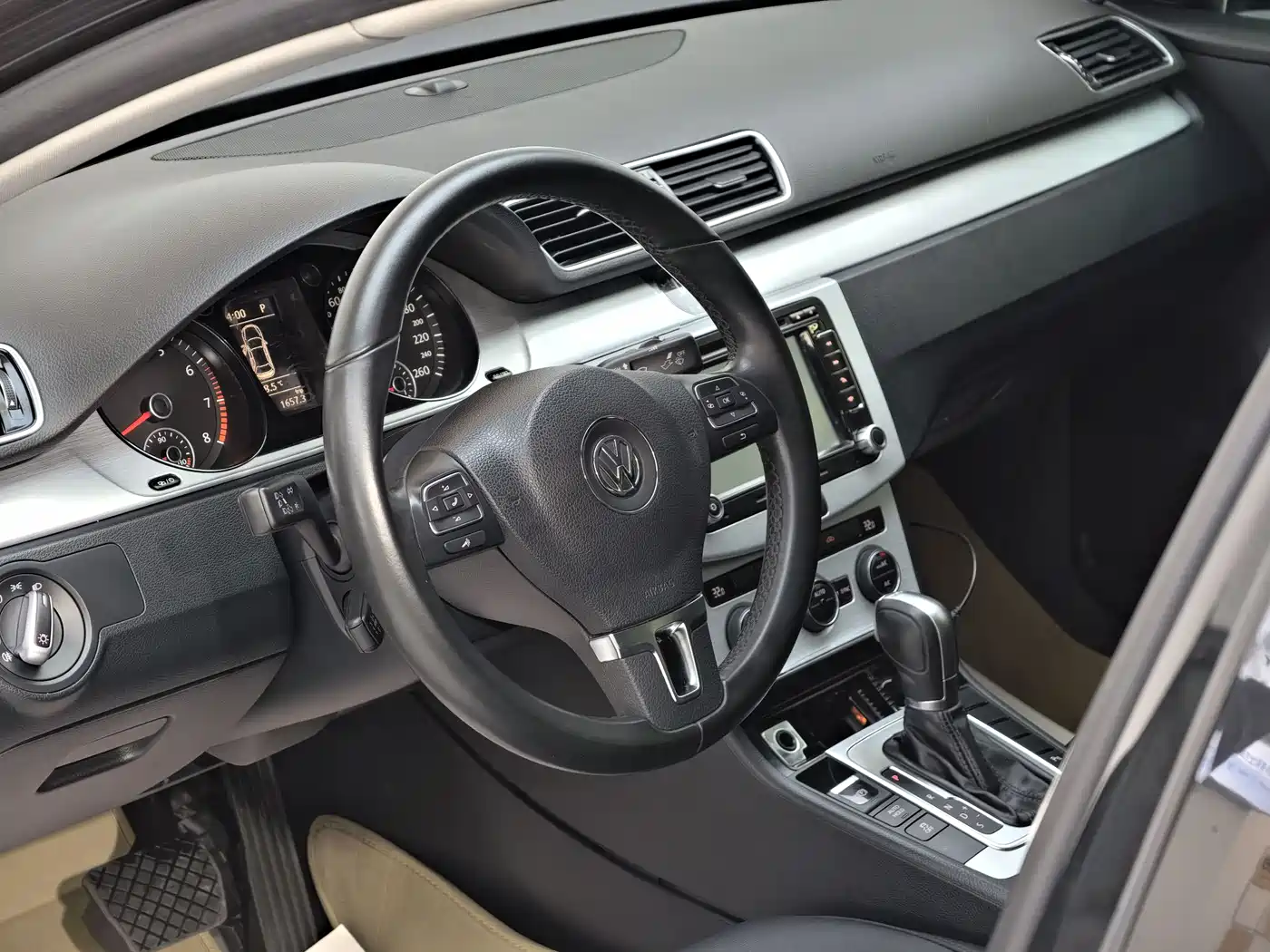 Volkswagen Magotan 2015 1.8TSI Leading фото 12
