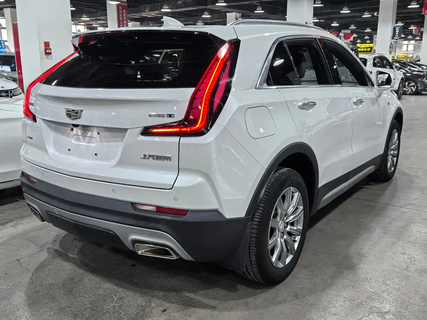 Cadillac XT4 2018 Model 28T 4WD Leading фото 5