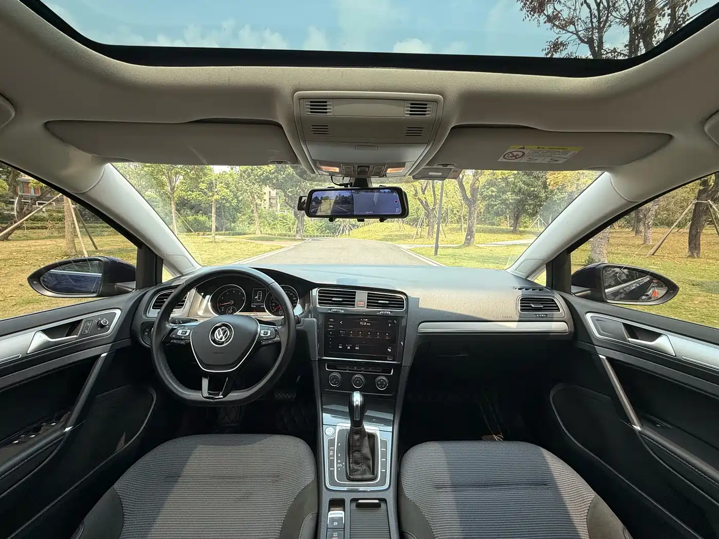 Volkswagen Golf 2020 Beloved Edition 280TSI DSG Comfort фото 5