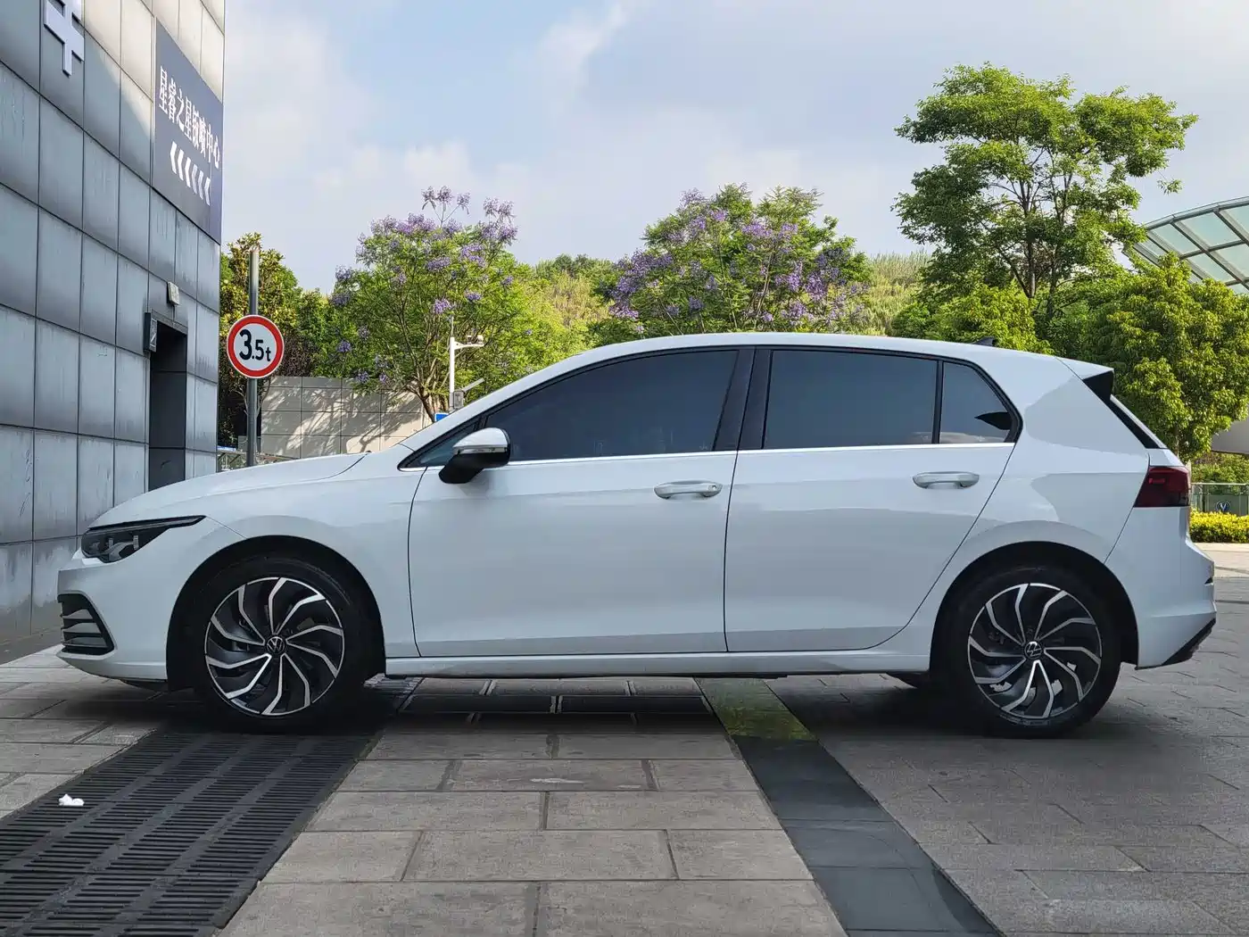 Volkswagen Golf 2023 280TSI DSG Pro фото 10