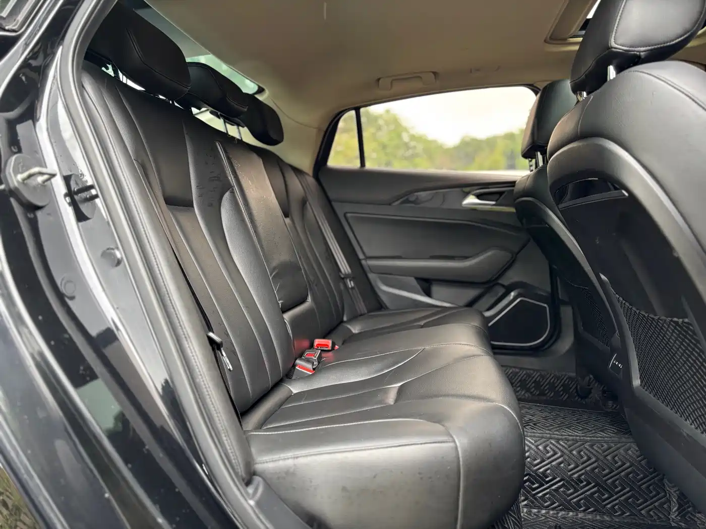 Hongqi H5 2019 30TD Style Edition фото 12