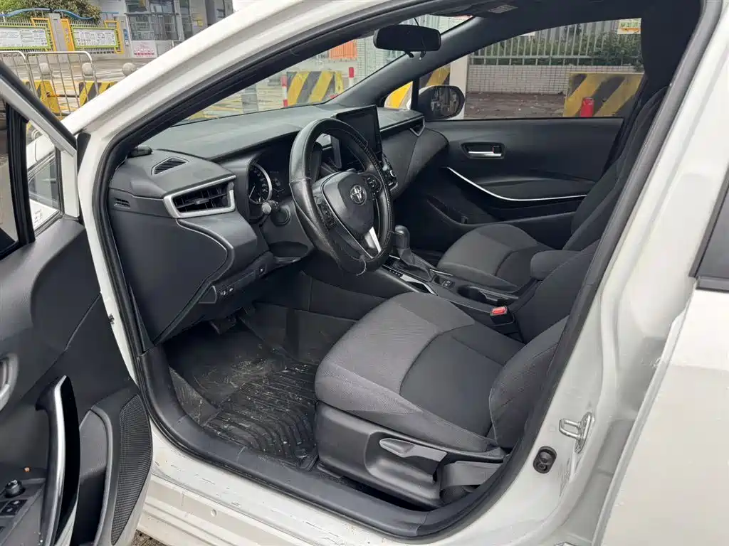 Toyota Levin 2022 Dual Engine 1.8H E-CVT Leading Edition фото 4