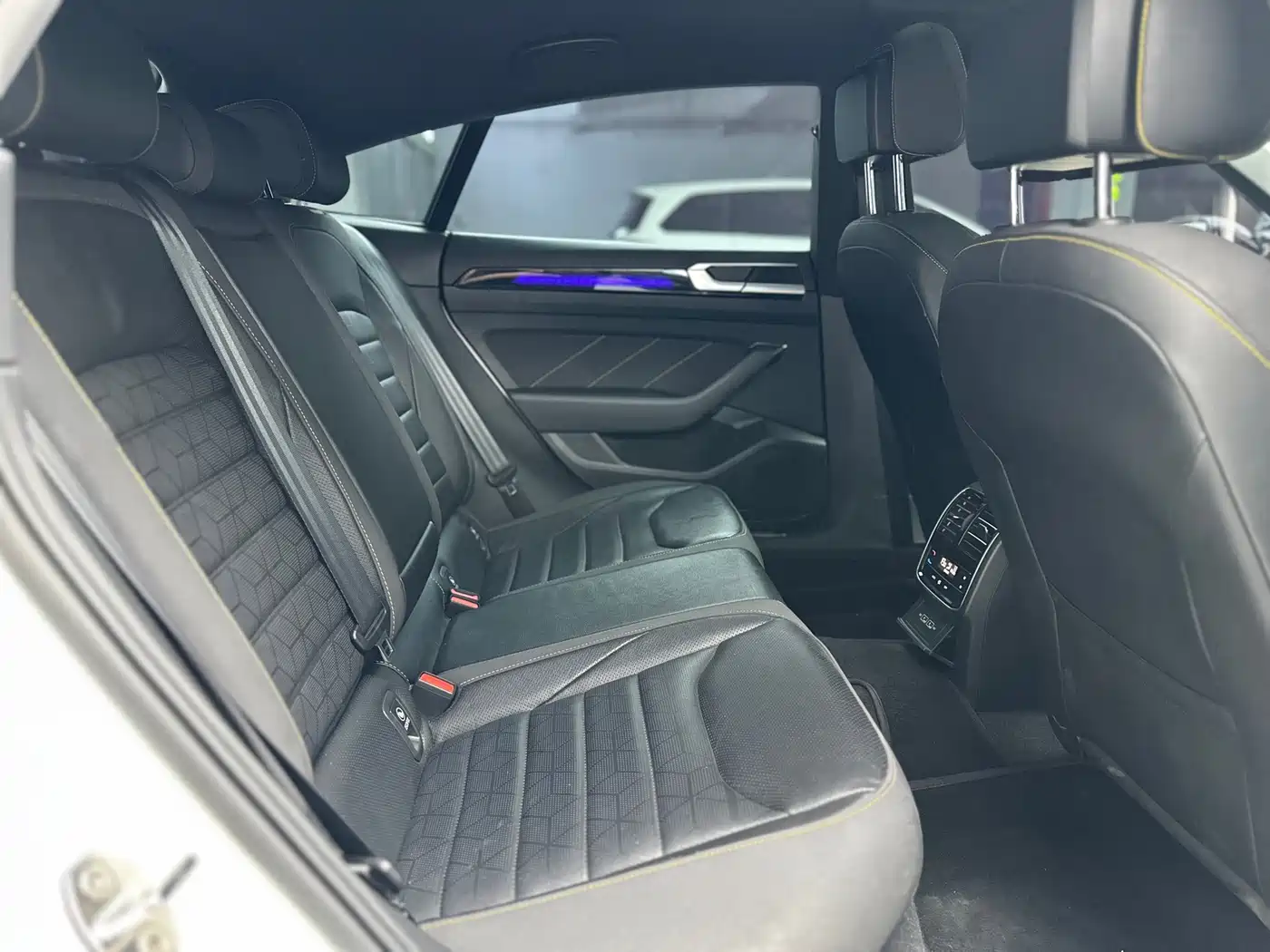 Volkswagen FAW-Volkswagen CC 2024 380TSI Eye-catching Edition фото 13