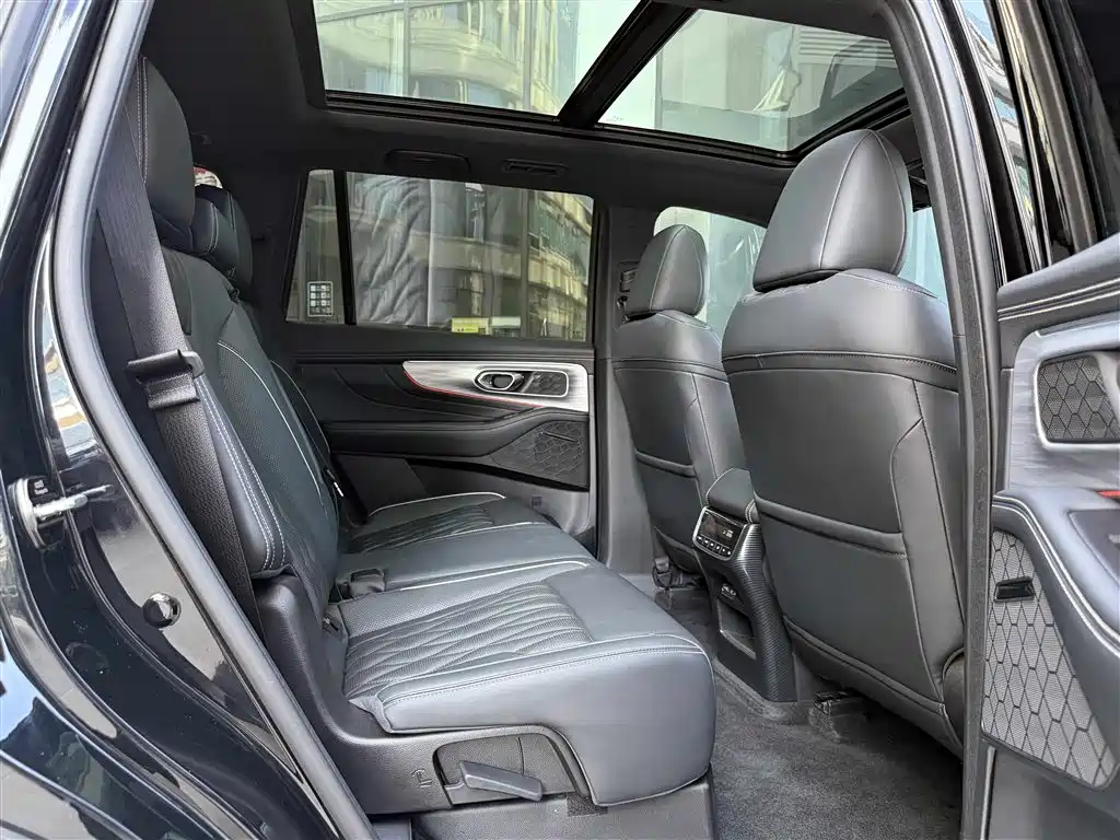 GAC Trumpchi Trumpchi GS8 2022 Pilot Series 2.0TGDI 2WD Luxury Smart Connect Edition (7-Seater) фото 36