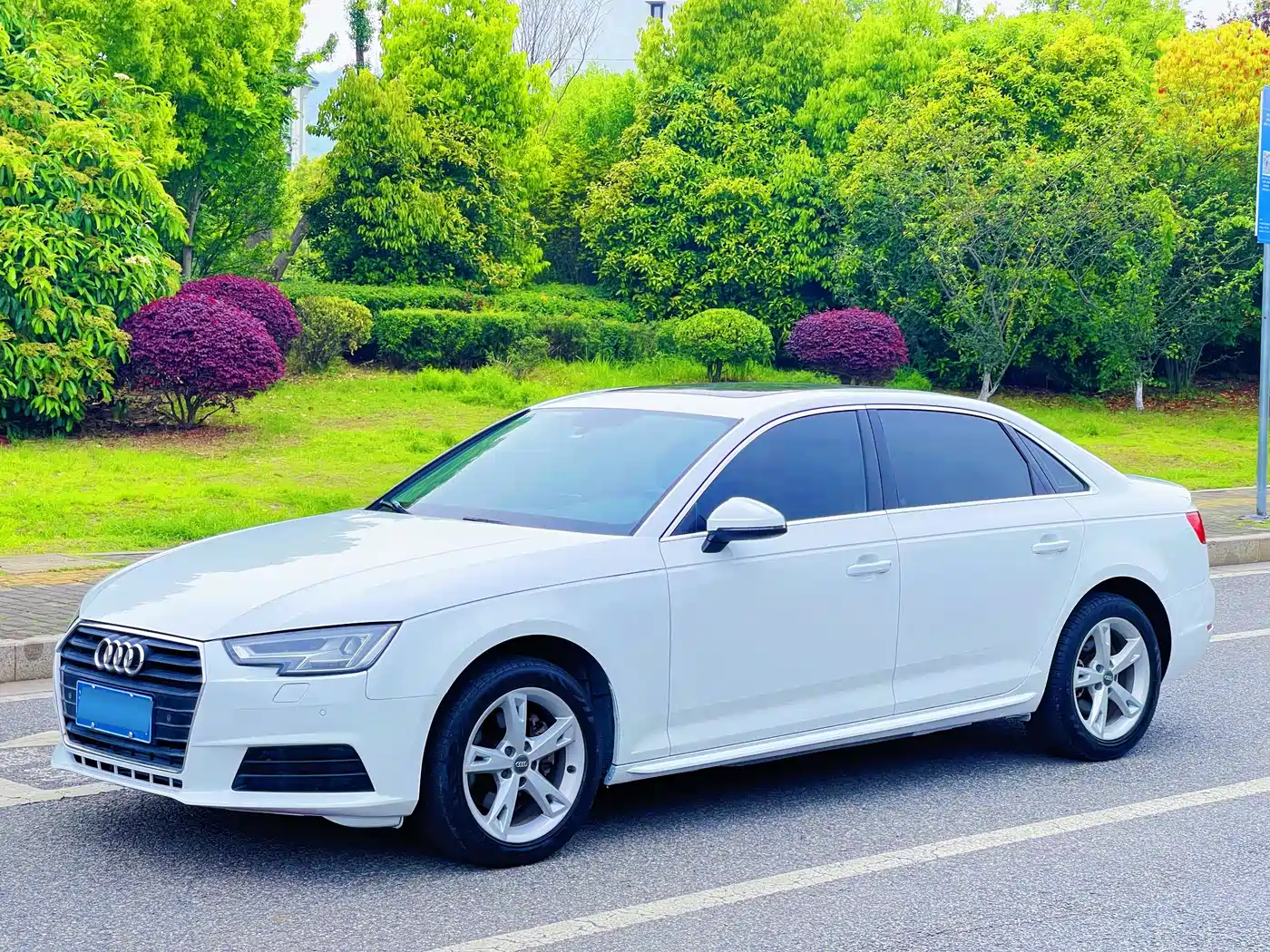 Audi A4L 2017 40 TFSI Fashion Edition