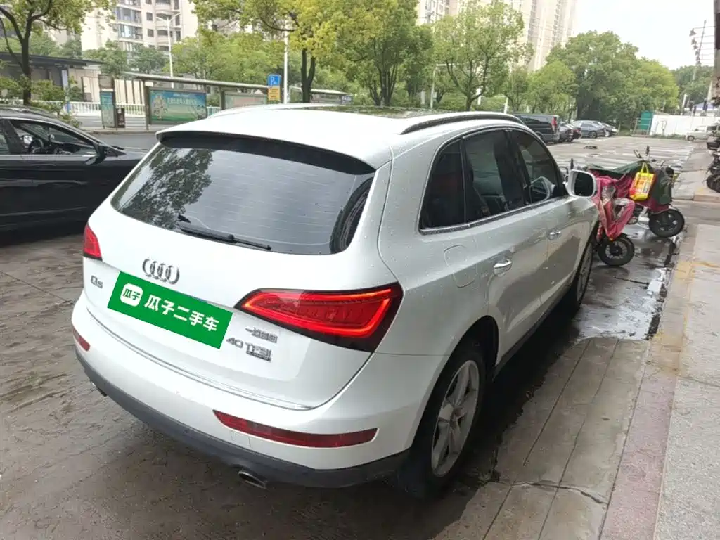 AUDI Q5