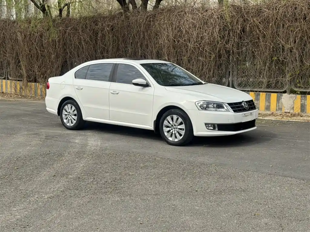 Volkswagen Lavida 2013 Facelift Classic 1.6L Automatic Comfort фото 7