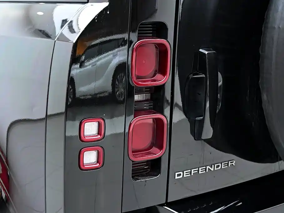 Land Rover Defender 2024 2024 110 3.0T P400 X-DYNAMIC HSE