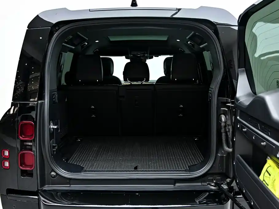 Land Rover Defender 2024 2024 110 3.0T P400 X-DYNAMIC HSE