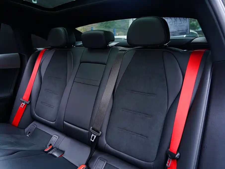 MERCEDES-BENZ EQE AMG