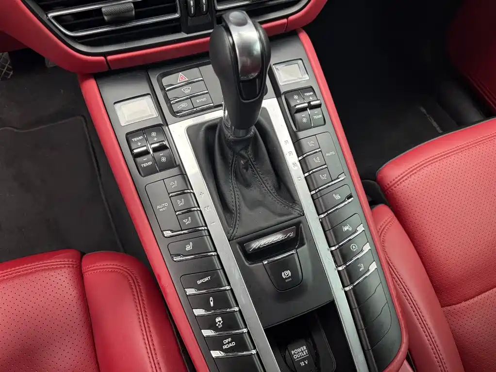 Porsche Macan 2021 Macan 2.0T фото 13