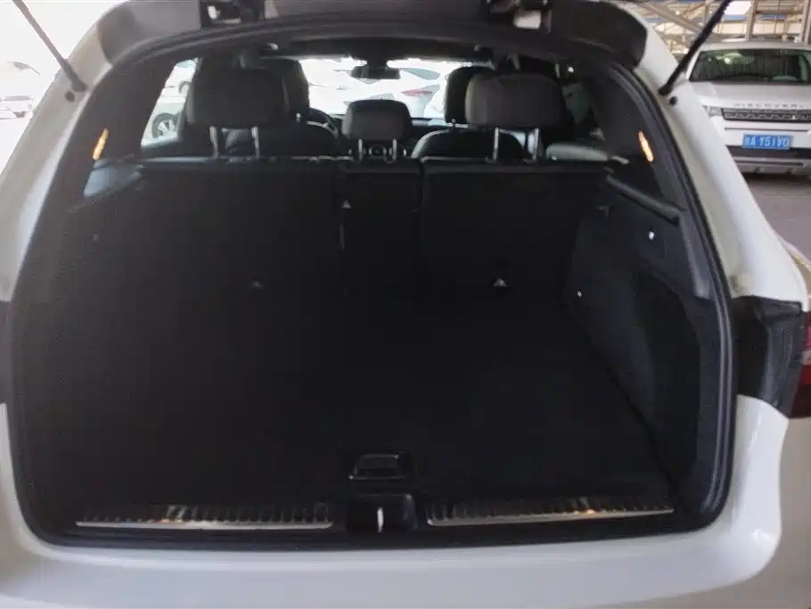 Mercedes-Benz GLC 2018 GLC 260 4MATIC Dynamic фото 4