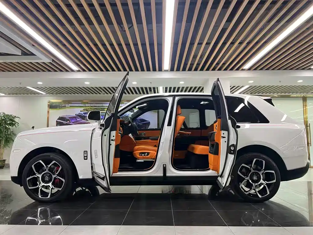 ROLLS-ROYCE CULLINAN