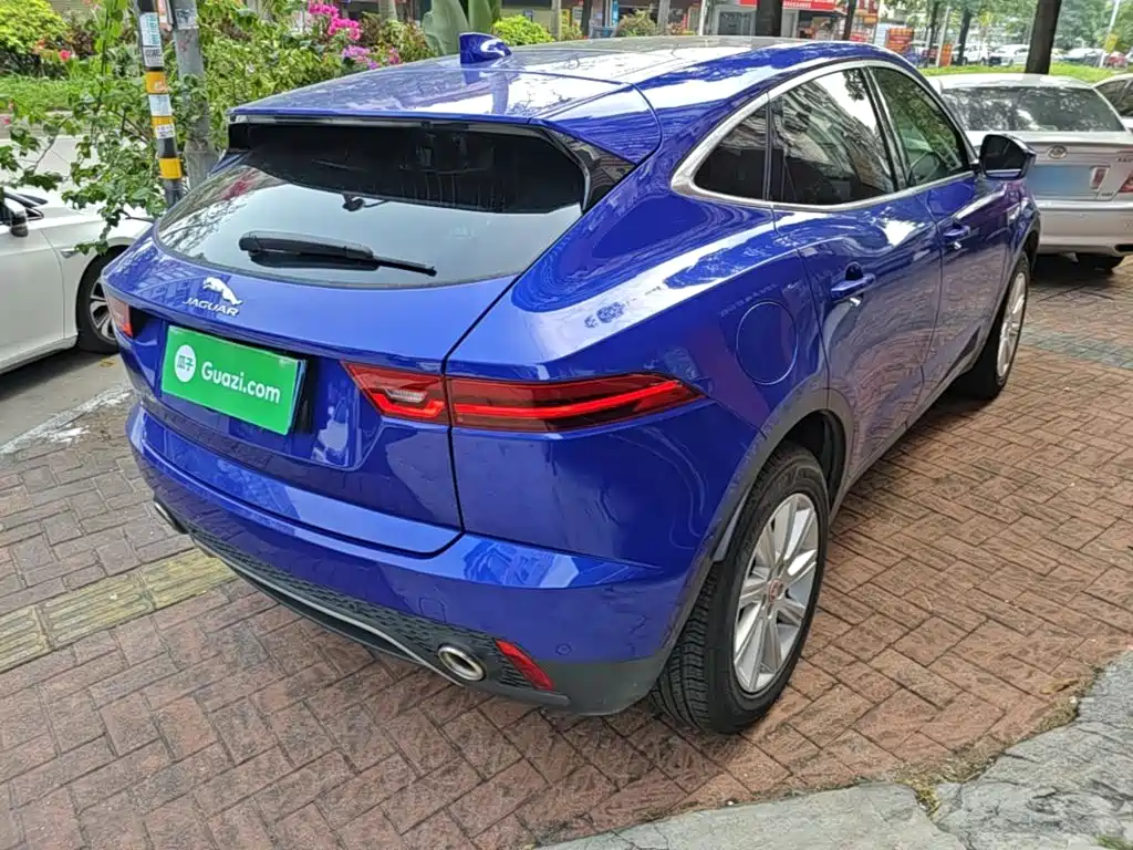 Фото 7 - Jaguar E-PACE