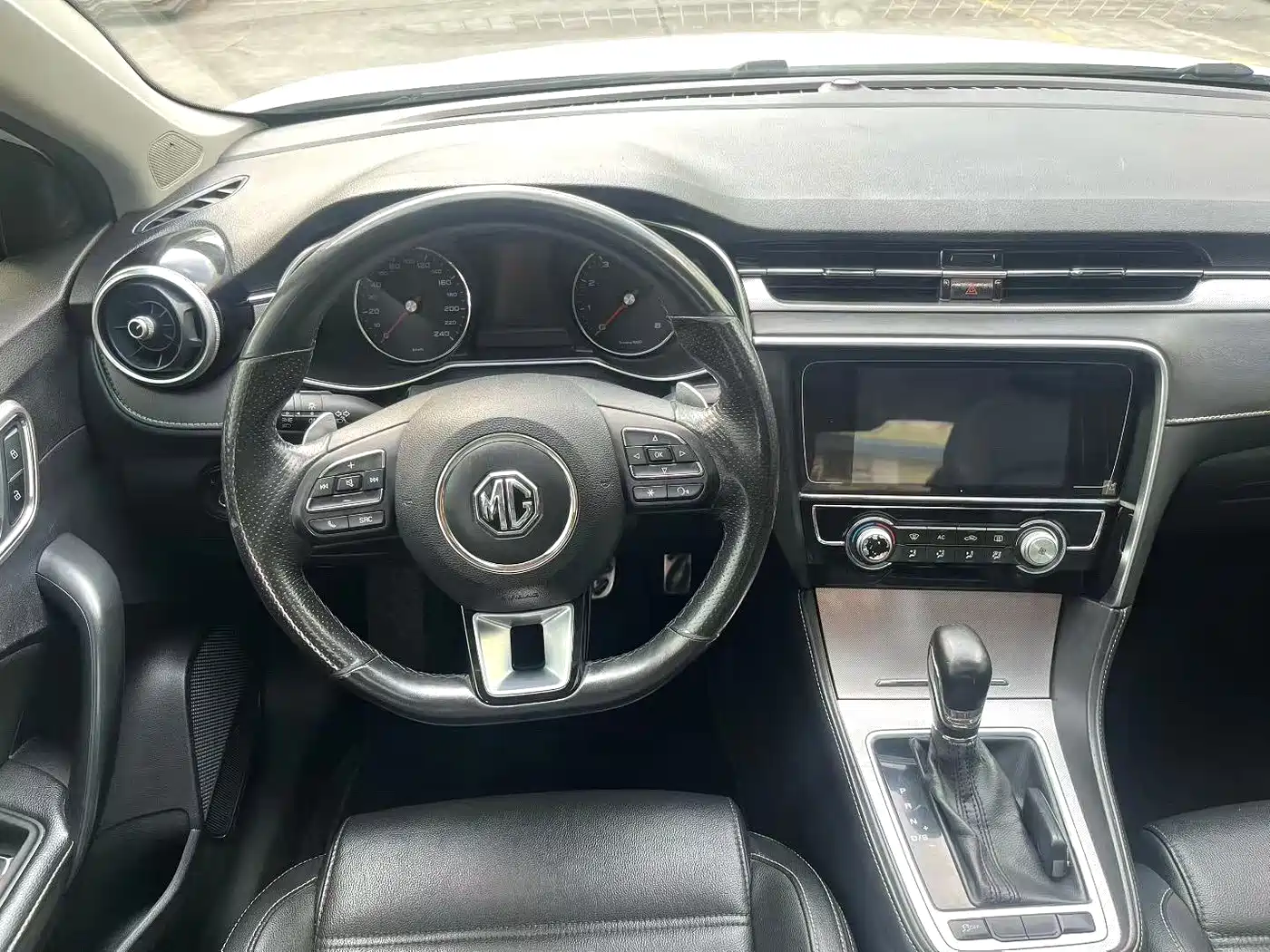 MG MG6 2018 2017 20T Automatic Luxury Smart Connect Version (China V)