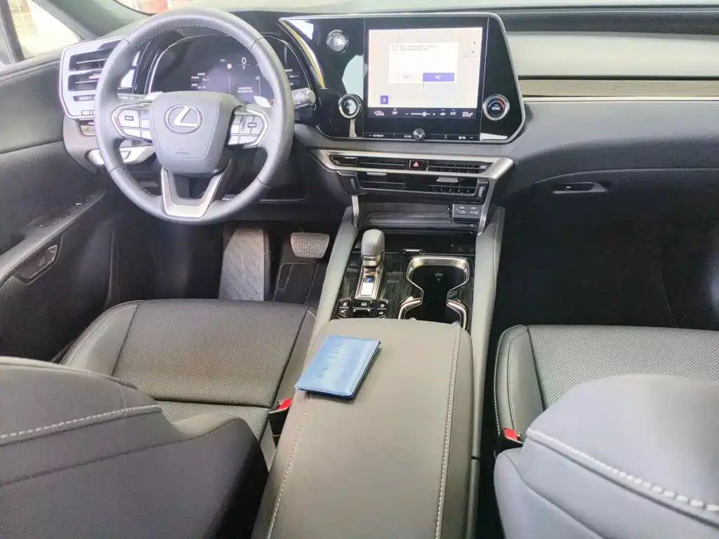 Lexus RX 2025 2026 300 AWD Premium Edition