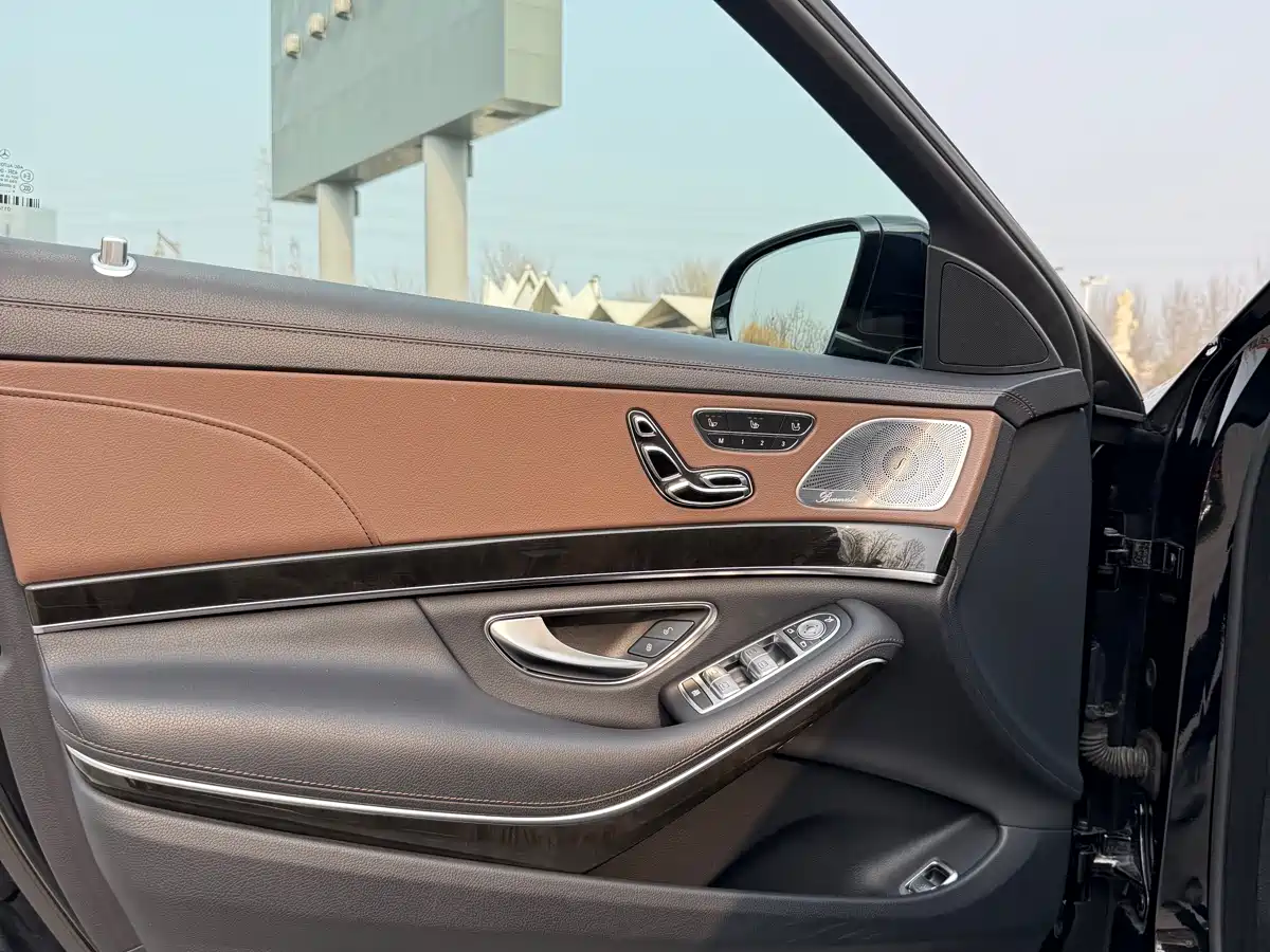 Mercedes-Benz Maybach S-Class 2015 S 400 4MATIC фото 15