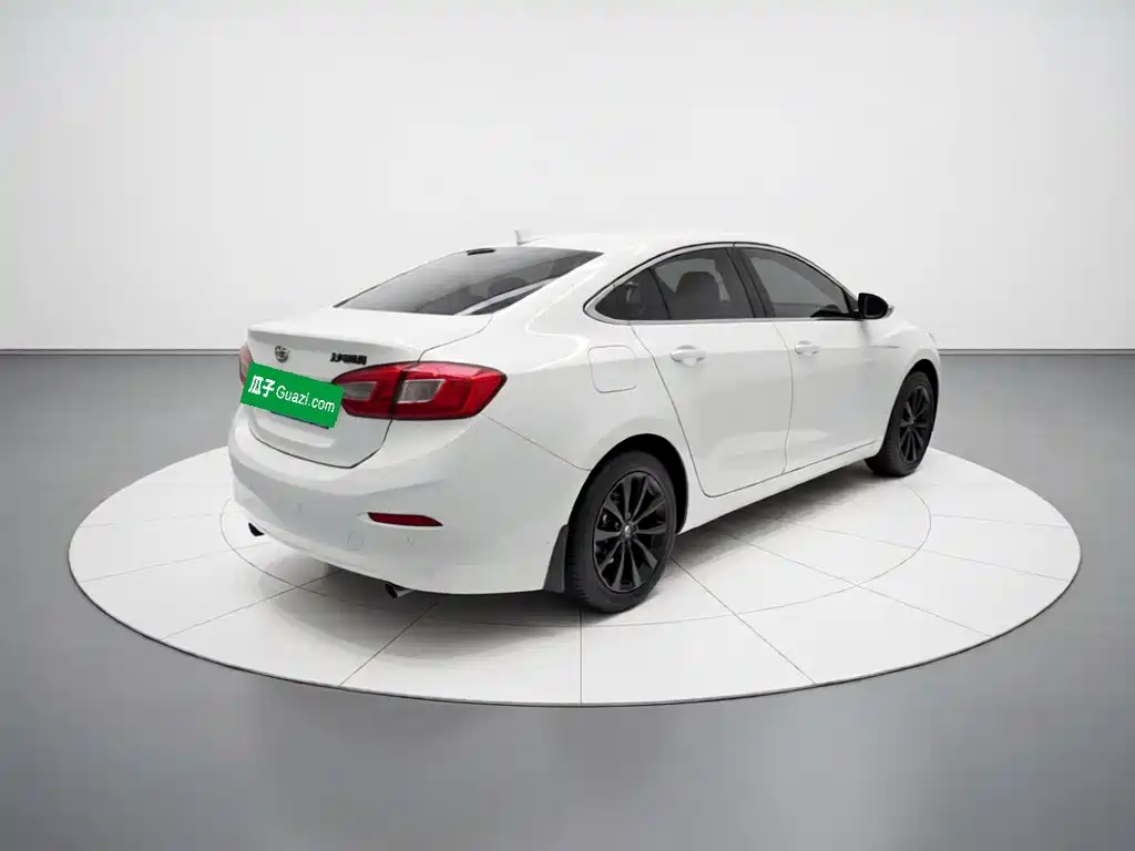 Chevrolet Cruze 2019 2018 Redline 320 Automatic Pioneer Edition