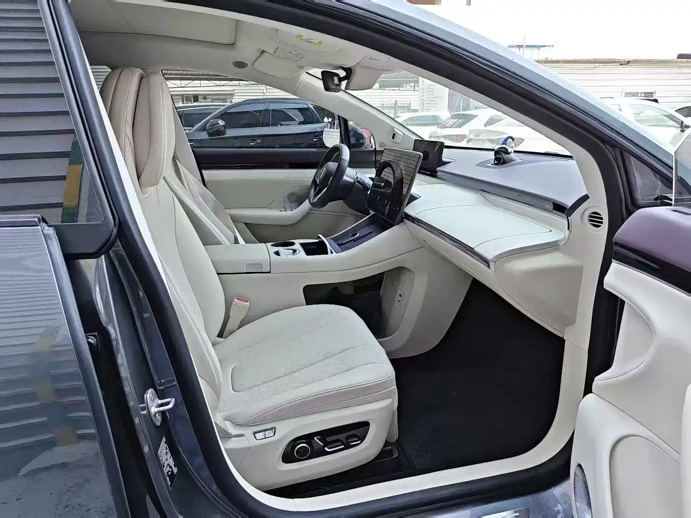 2026 Zhijie Luxeed R7