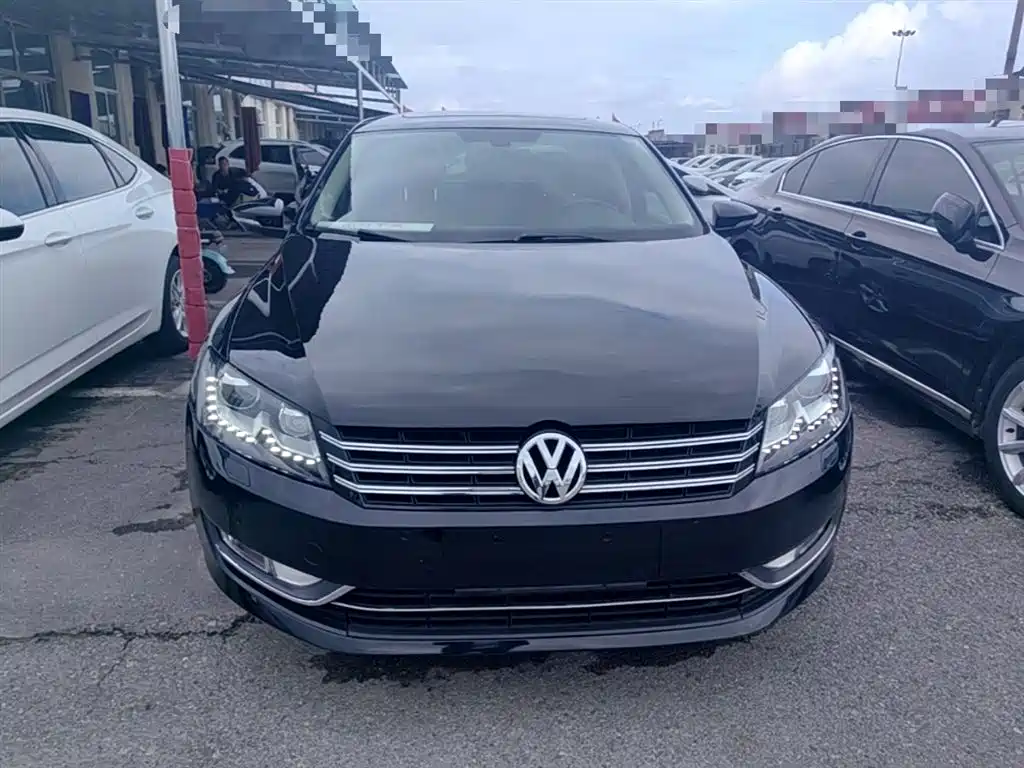 Volkswagen Passat 2014 1.8TSI DSG Executive Edition фото 3