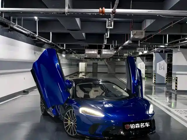 McLaren GT 4.0T, Стандарт