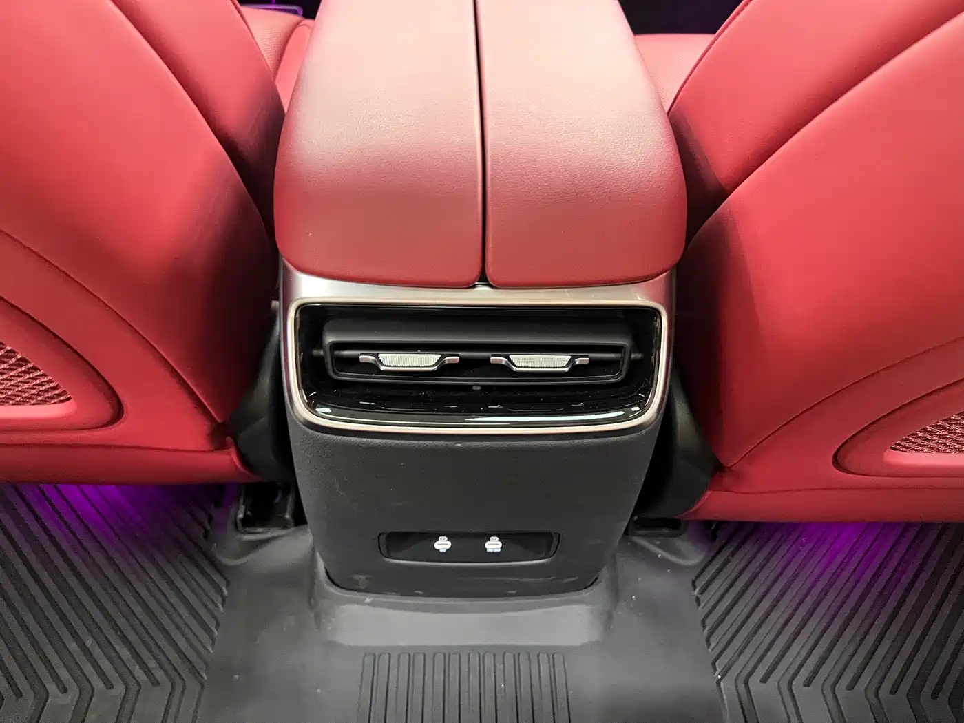 AITO Wenjie AITO M5 2025 Extended Range Ultra AWD фото 18