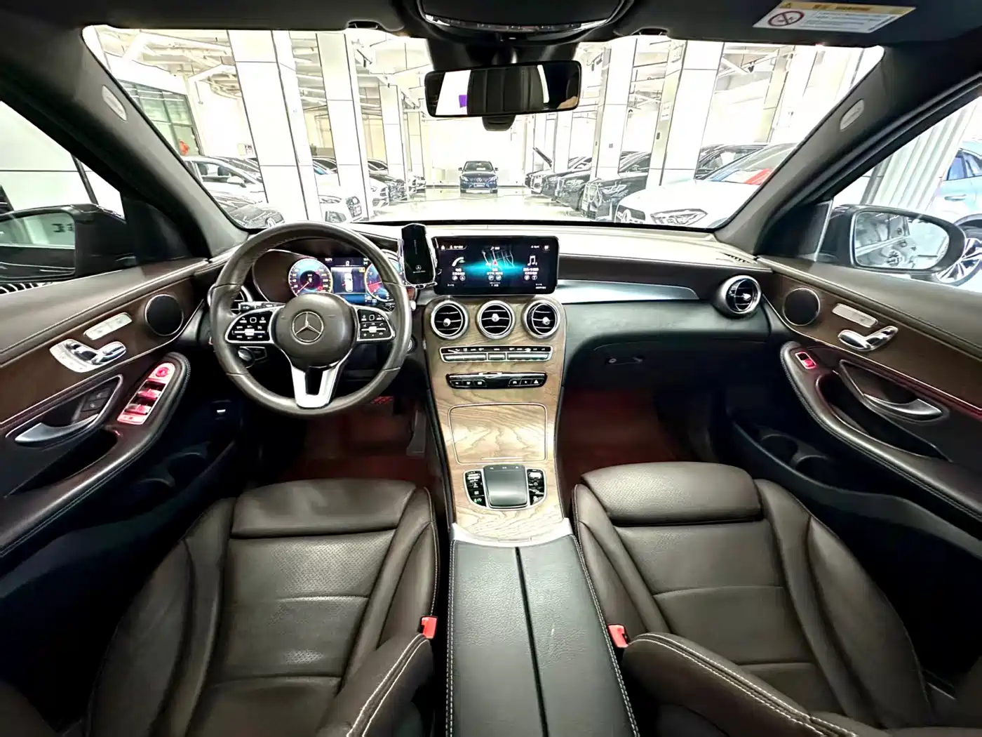Mercedes-Benz GLC 2020 GLC 300 L 4MATIC Dynamic фото 4
