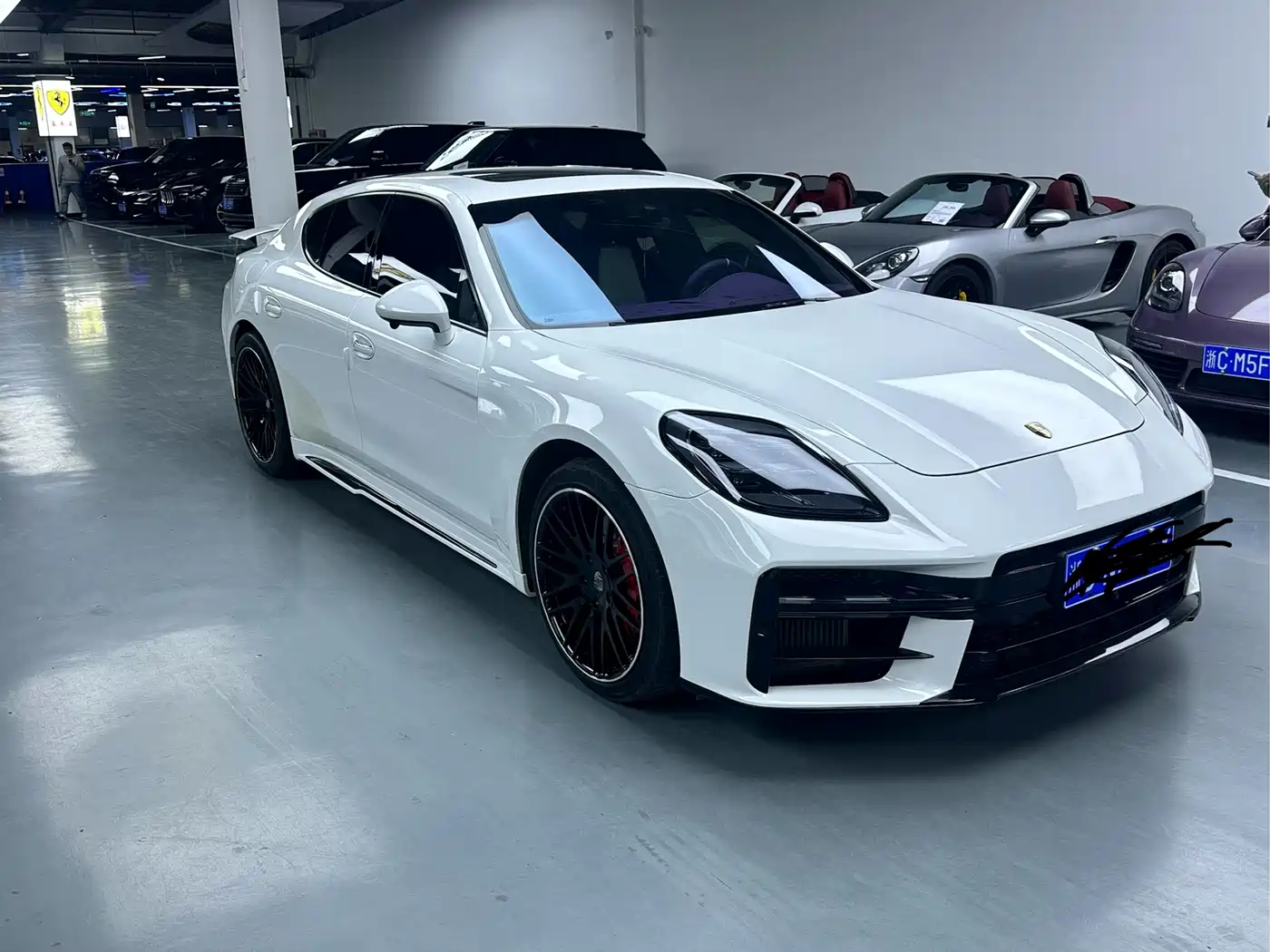 Porsche Panamera 2014 Panamera 4 Executive 3.0T фото 3