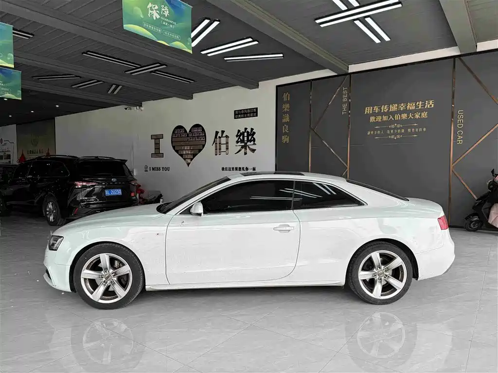 Audi A5 (Import) 2016 Facelift Coupe 45 TFSI Comfort фото 4