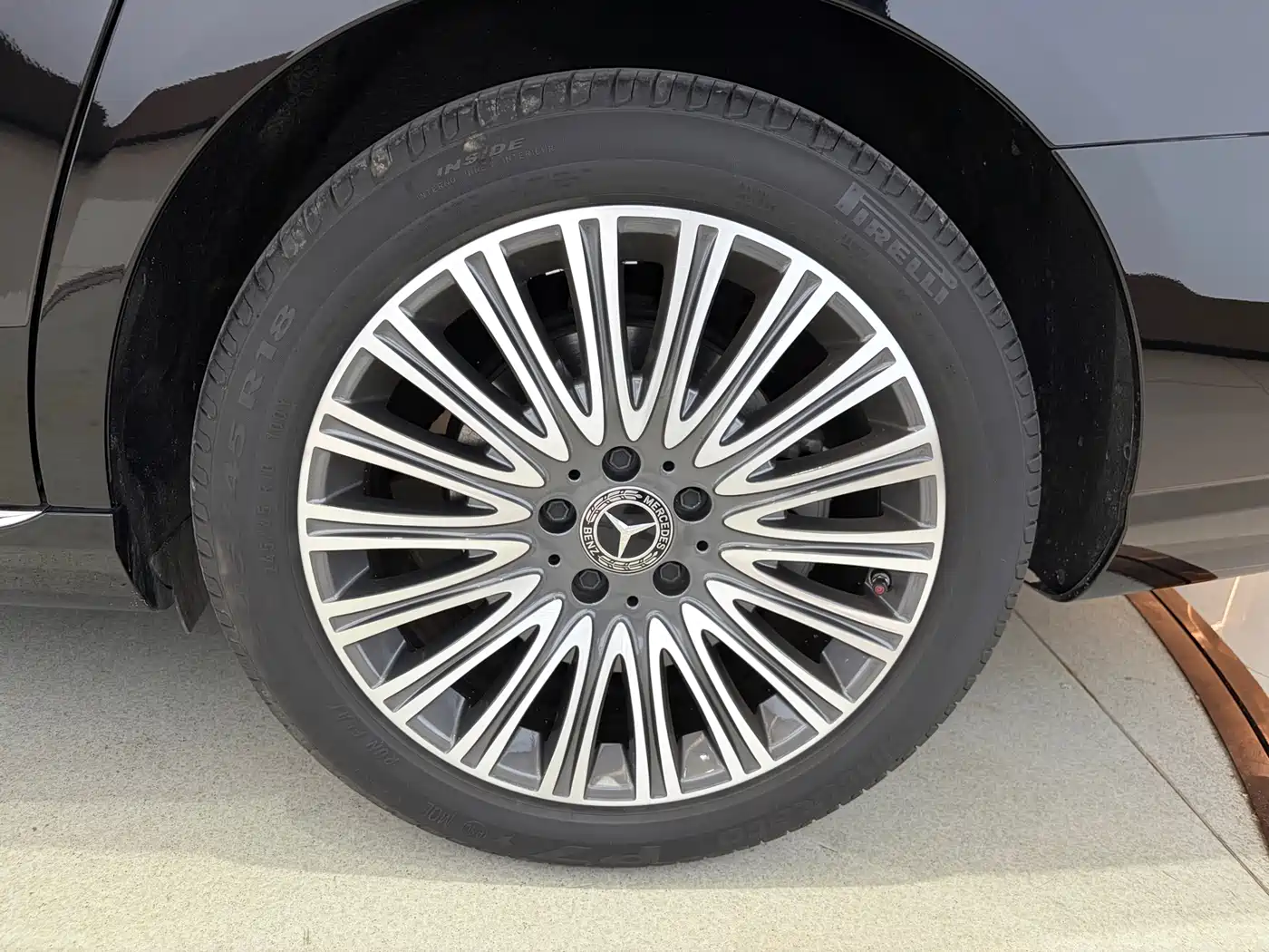Mercedes-Benz E-Class 2022 Facelift III E 300 L Luxury фото 22