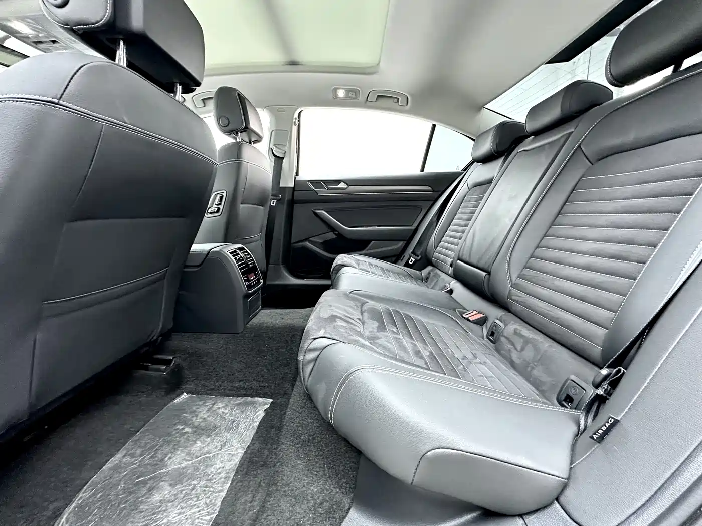 Volkswagen Magotan 2021 330TSI DSG 30th Anniversary Edition фото 11